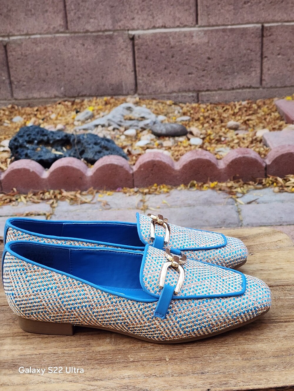 Takhari Women's Blue Tweed Loafers with Gold Chain Accent Size 7 - Picture 9 of 10